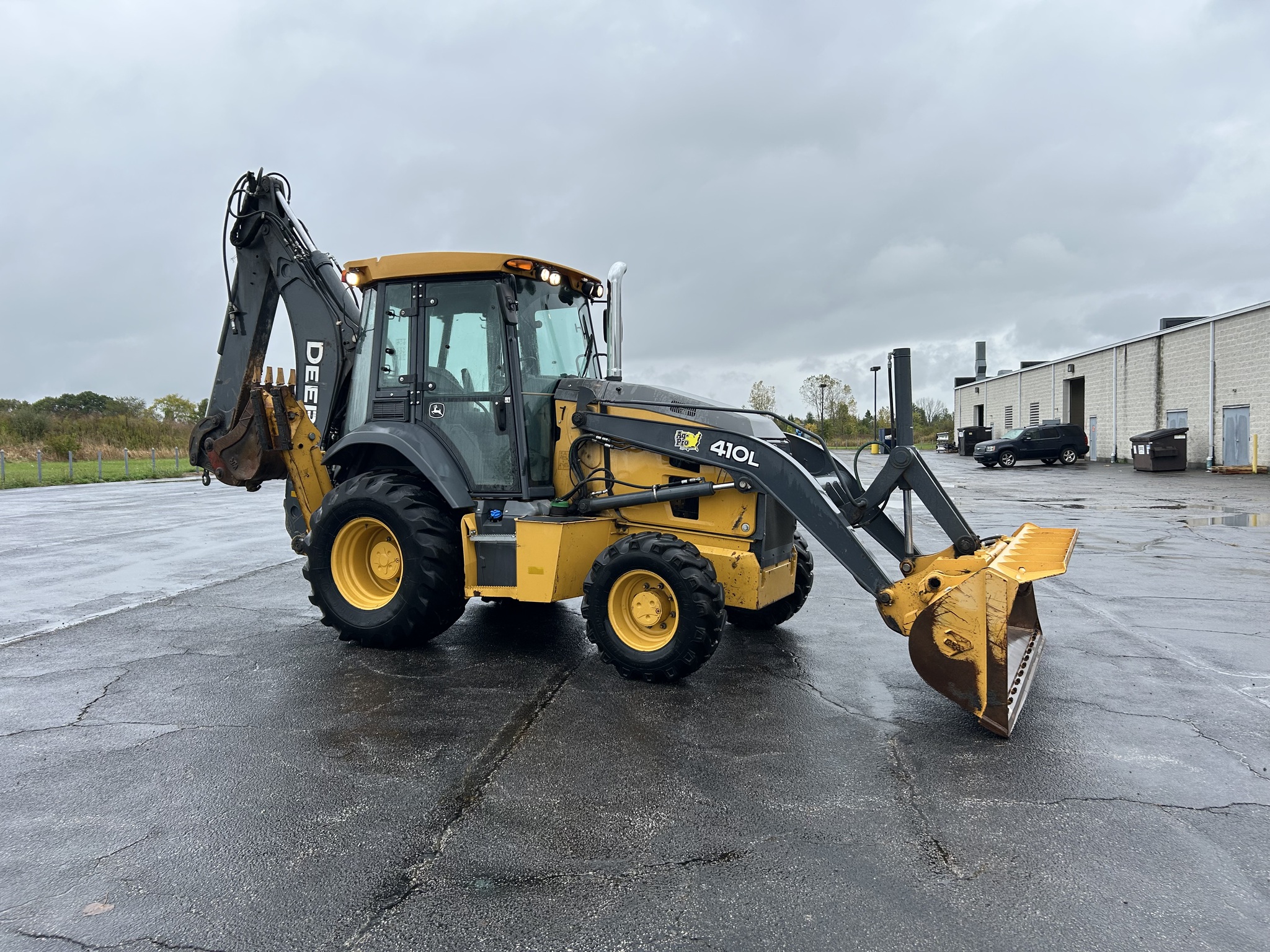 2020 John Deere 410L Image 4
