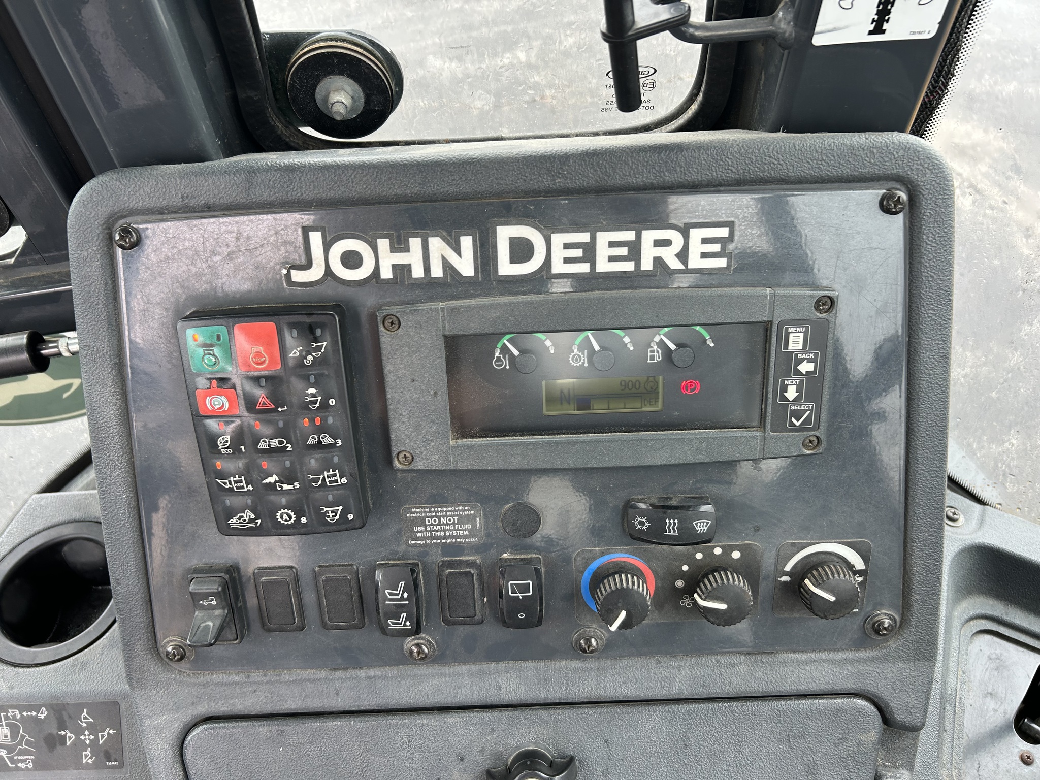 2020 John Deere 410L Image 19