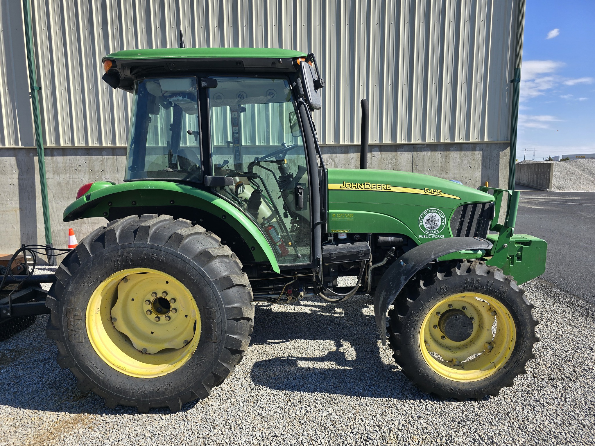 2006 John Deere 5425 Image 4