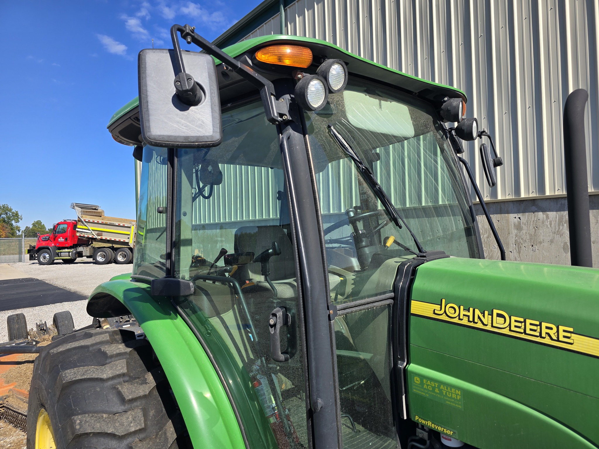 2006 John Deere 5425 Image 17