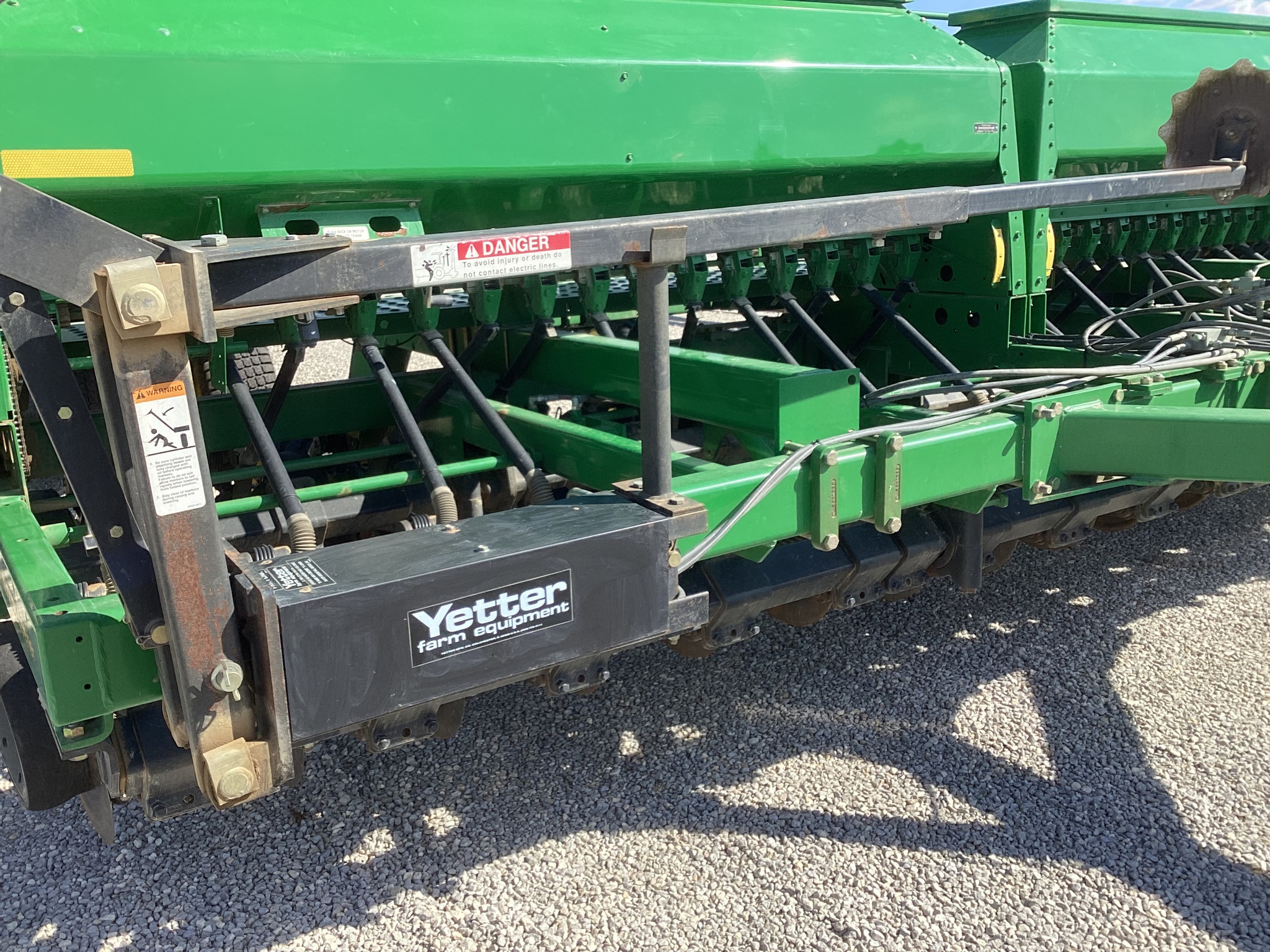 2005 John Deere 1590 Image 13