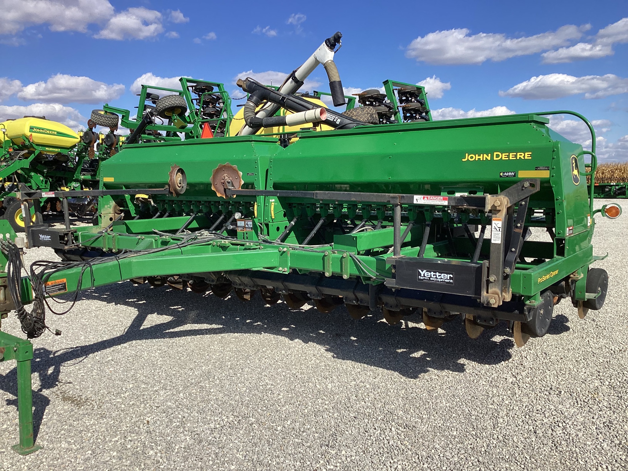 2005 John Deere 1590 Image 1