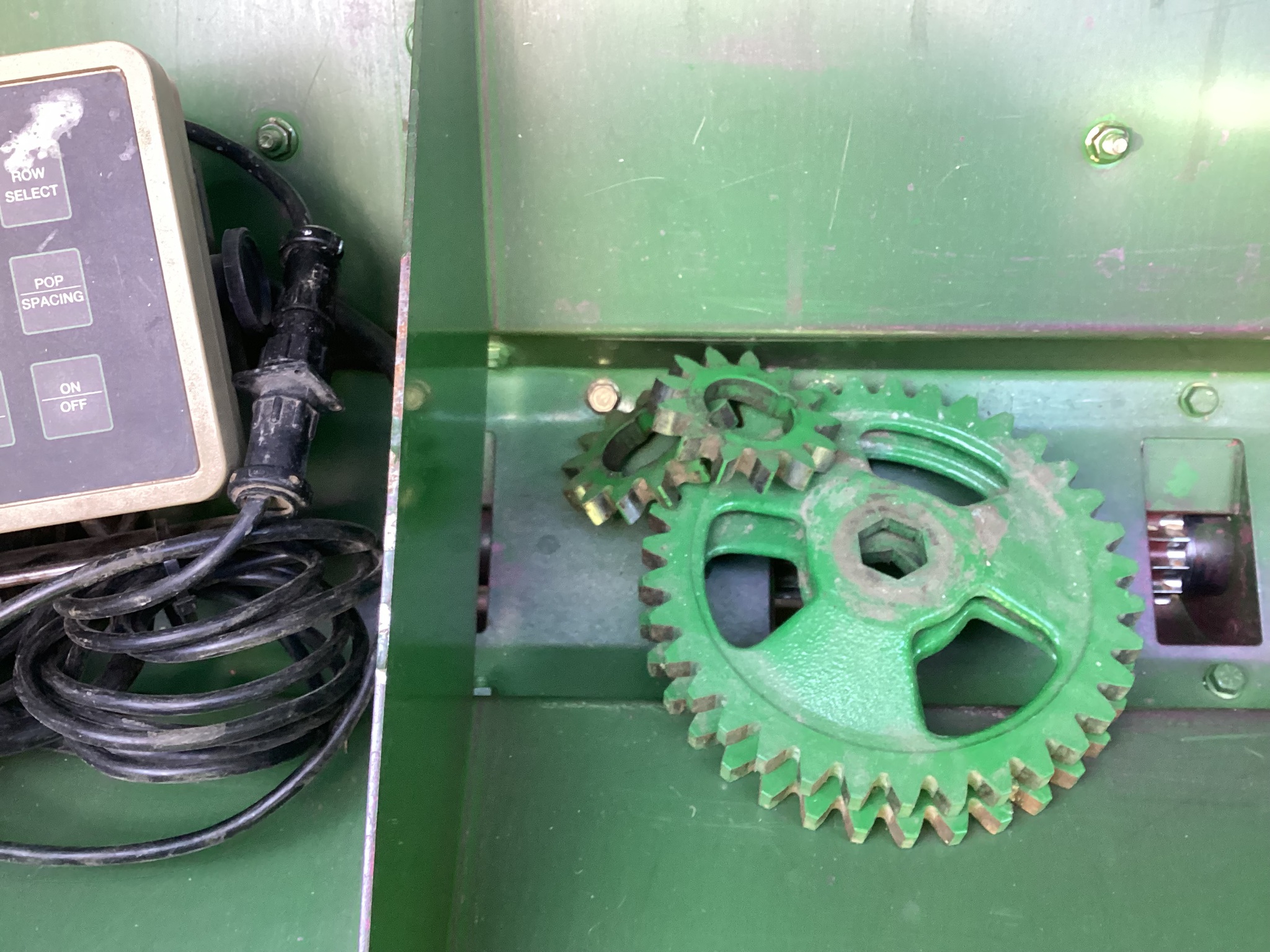 2005 John Deere 1590 Image 4