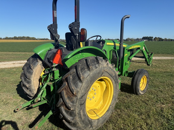 Photo of 2018 John Deere 5055E