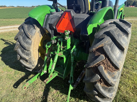 Photo of 2018 John Deere 5055E