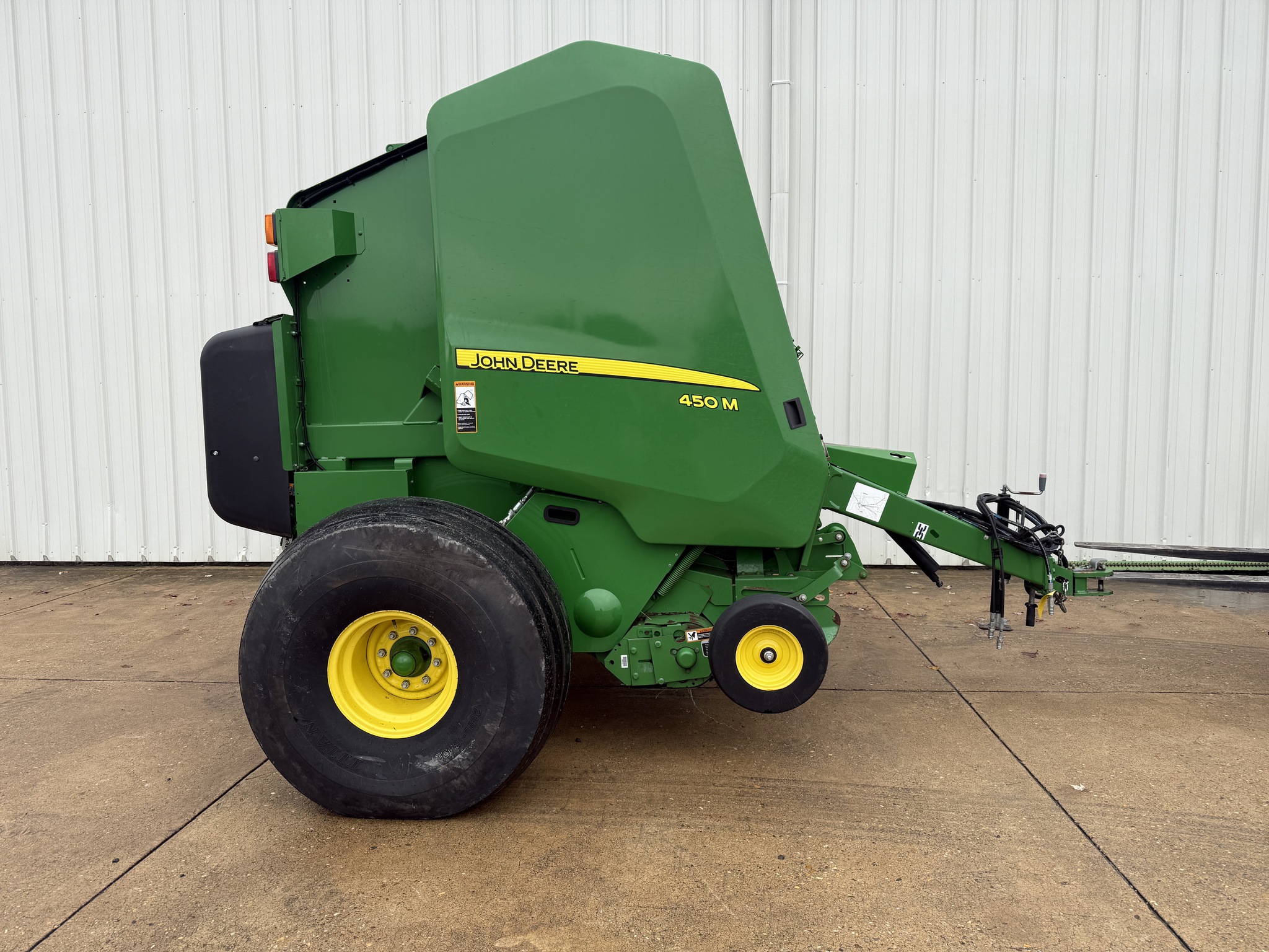 2022 John Deere 450M Image 2