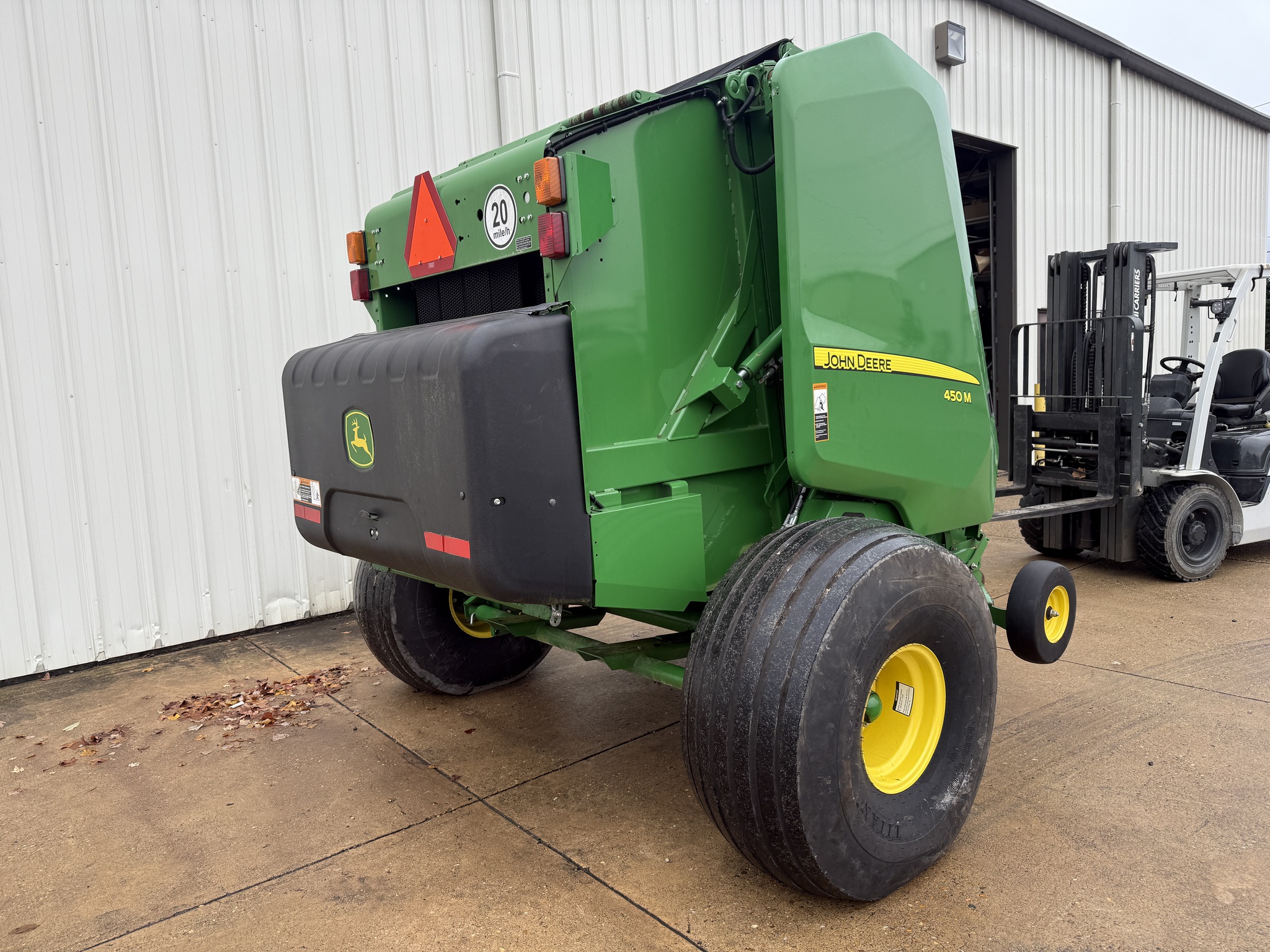 2022 John Deere 450M Image 6