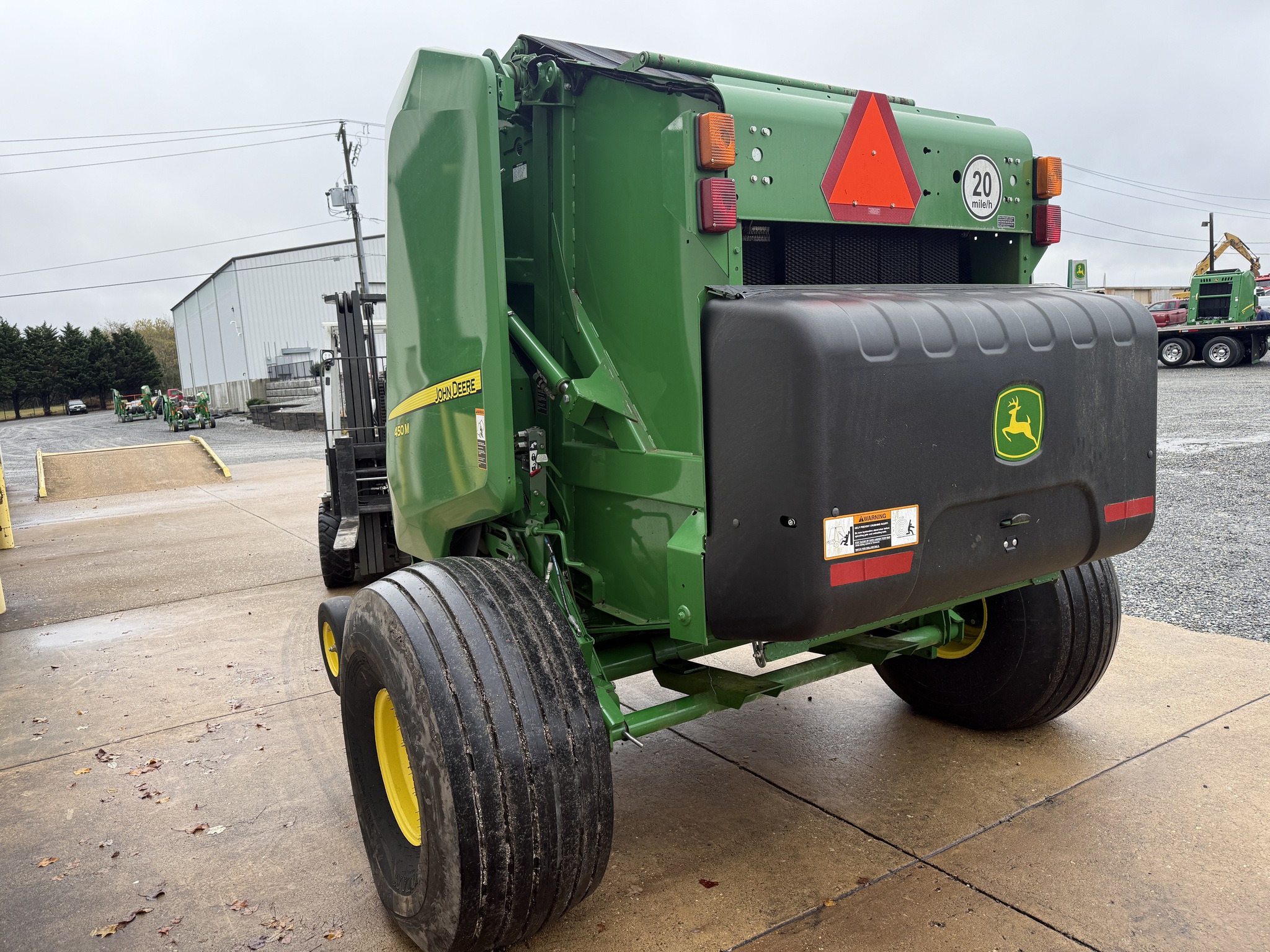 2022 John Deere 450M Image 9