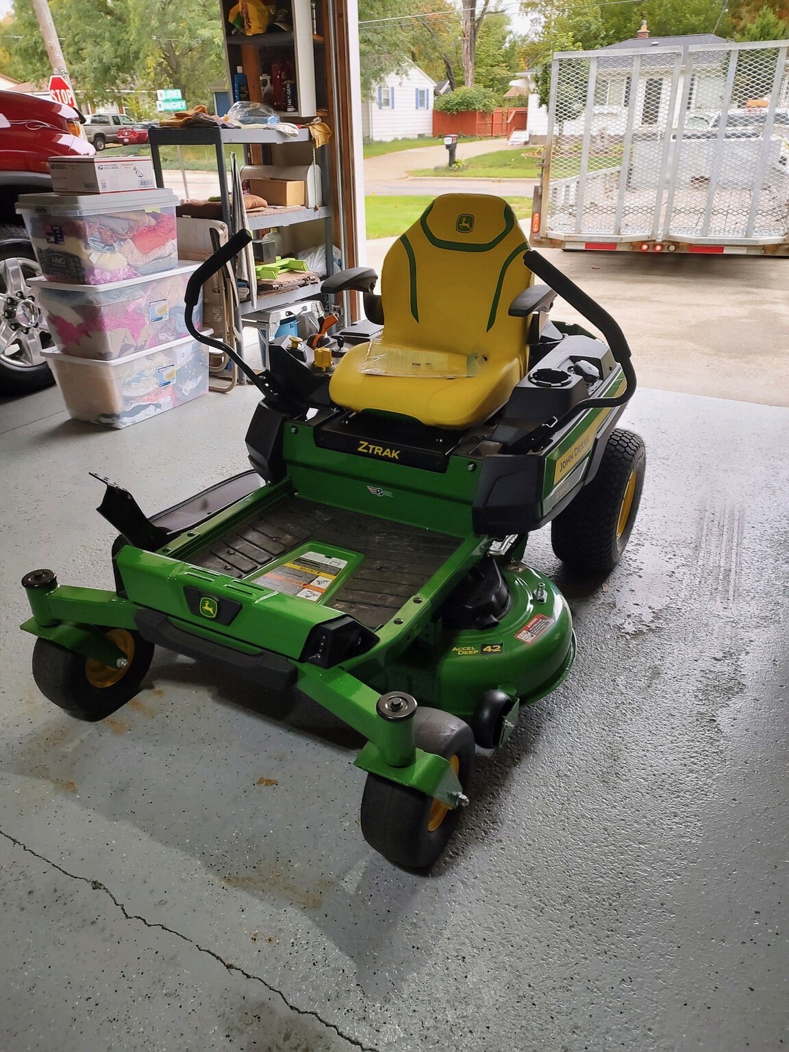 2023 John Deere Z320R Image 2