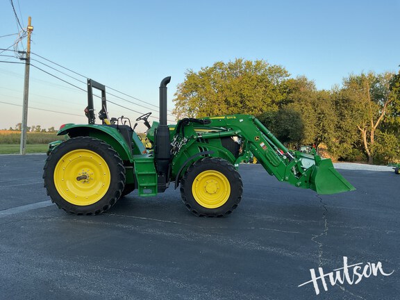 Photo of 2025 John Deere 6120M