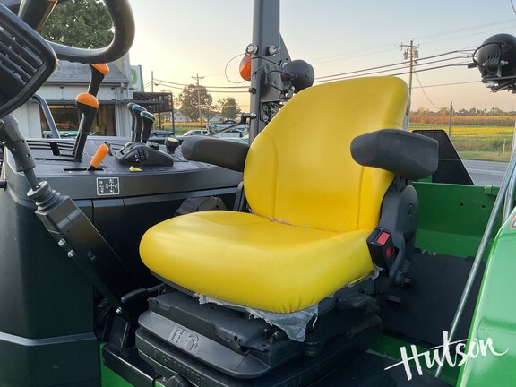 Photo of 2025 John Deere 6120M