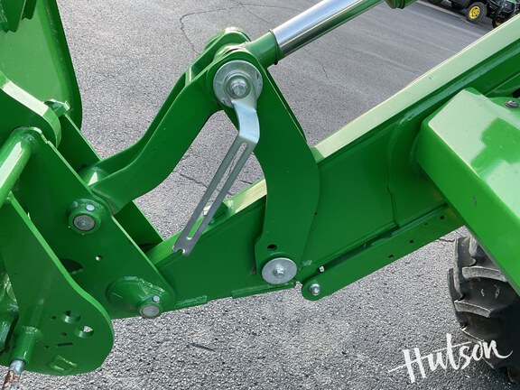 Photo of 2025 John Deere 6120M