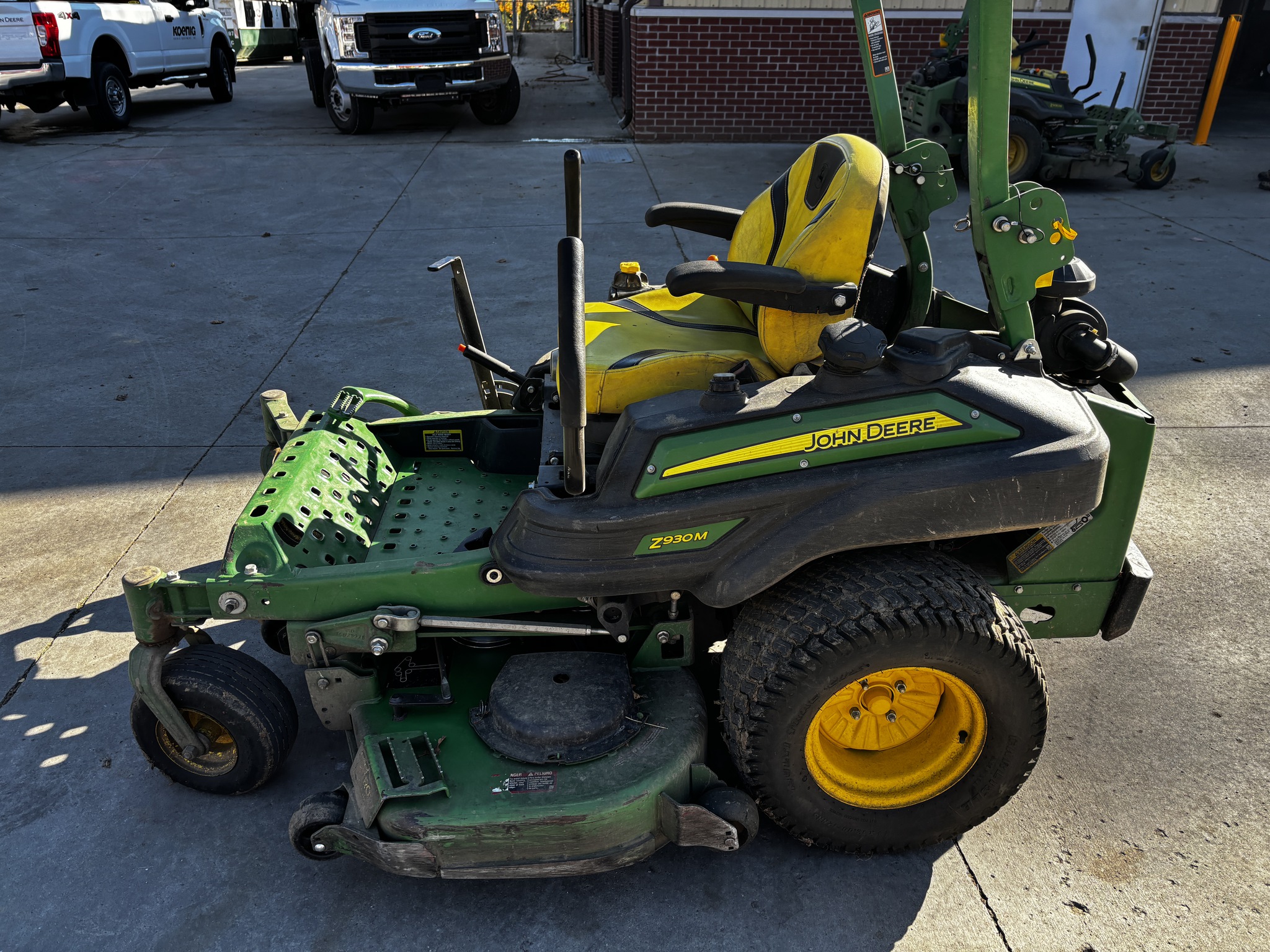 Used 2018 John Deere Z930M Zero Turn Mowers at Koenig Equipment in Richmond, IN - PhotoXL0