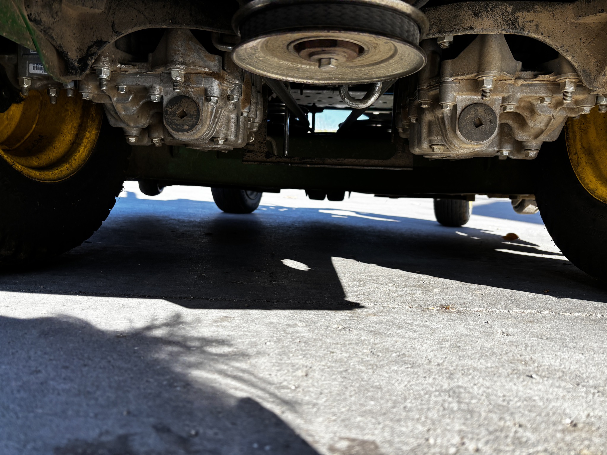 Used 2018 John Deere Z930M Zero Turn Mowers at Koenig Equipment in Richmond, IN - PhotoXL7