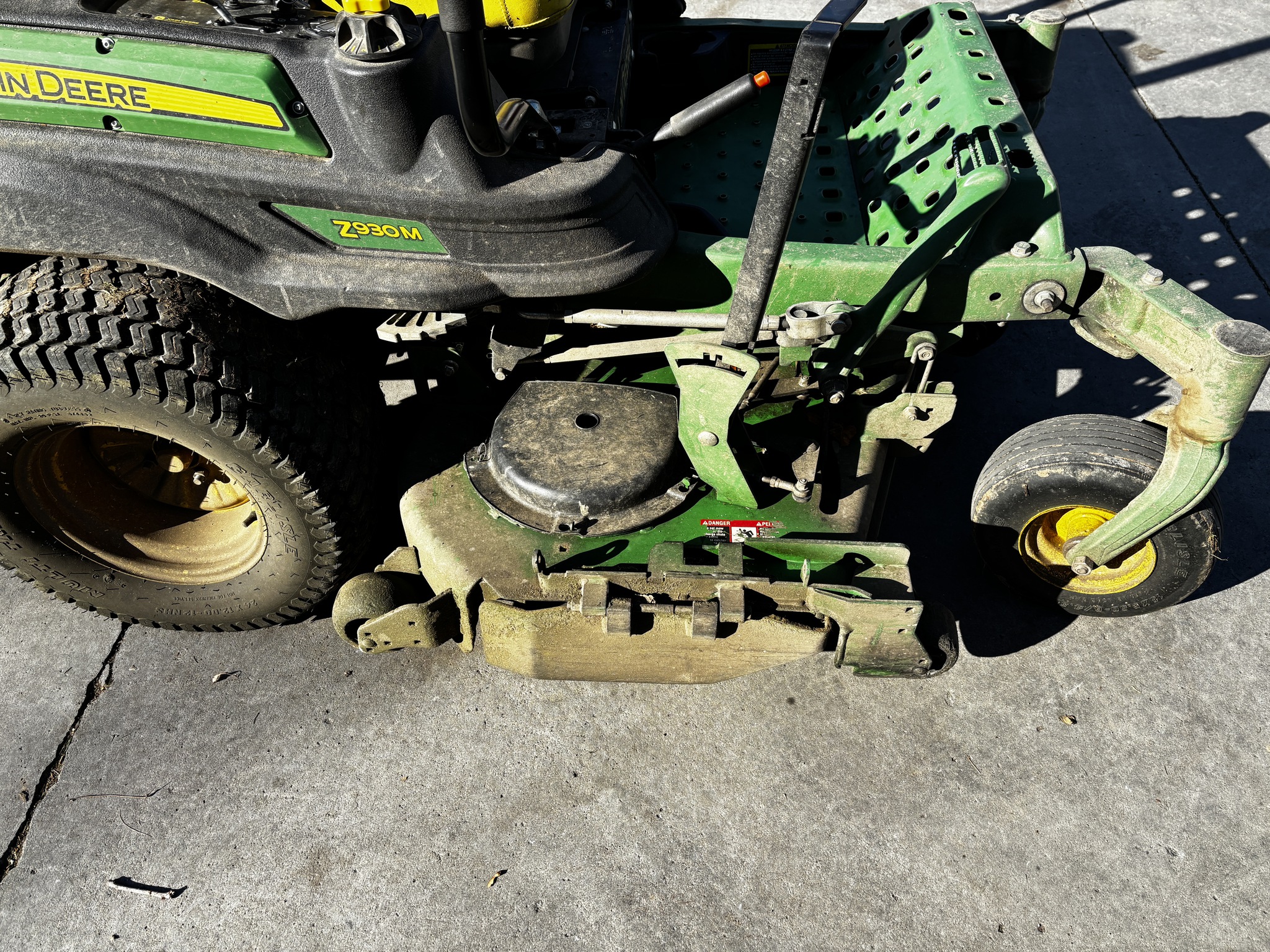 Used 2018 John Deere Z930M Zero Turn Mowers at Koenig Equipment in Richmond, IN - PhotoXL5