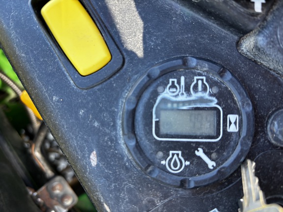 Used 2018 John Deere Z930M Zero Turn Mowers at Koenig Equipment in Richmond, IN - Photo5