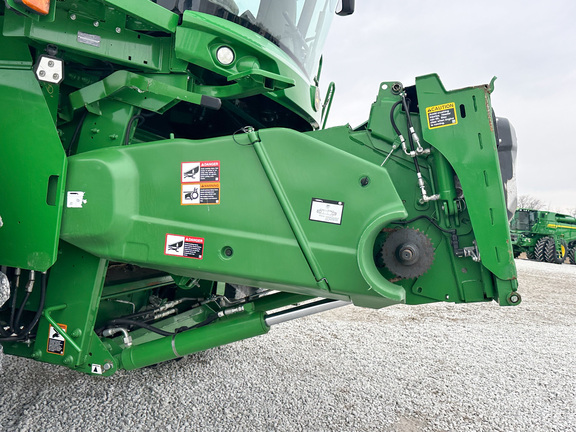 2022 John-Deere S780