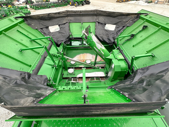 2022 John-Deere S780