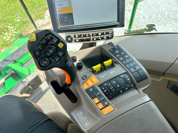 2022 John-Deere S780