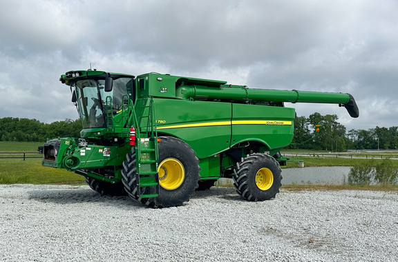 2022 John-Deere S780