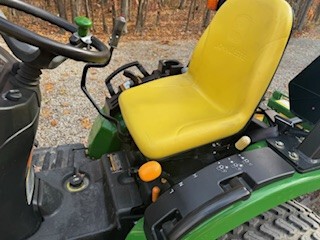 2008 John Deere 2320 Image 2