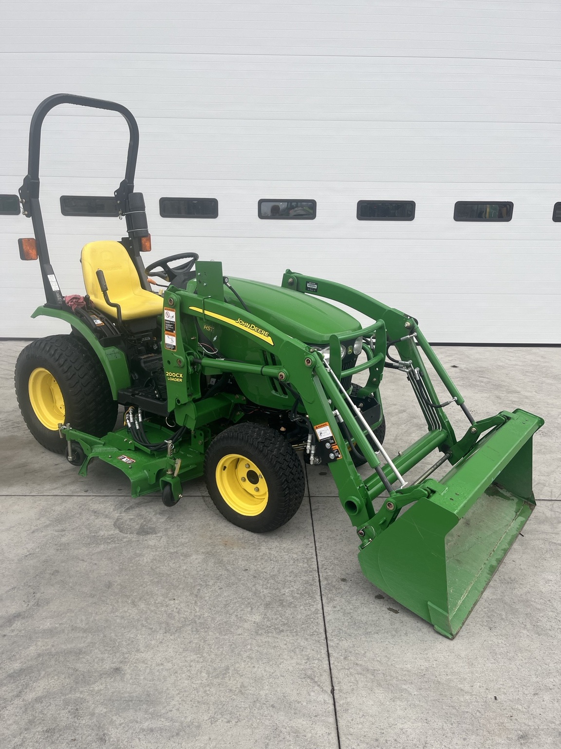 2008 John Deere 2320 Image 1