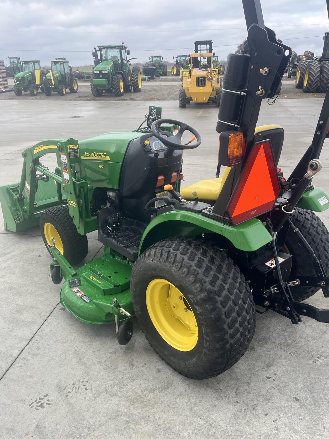 2008 John Deere 2320 Image 5