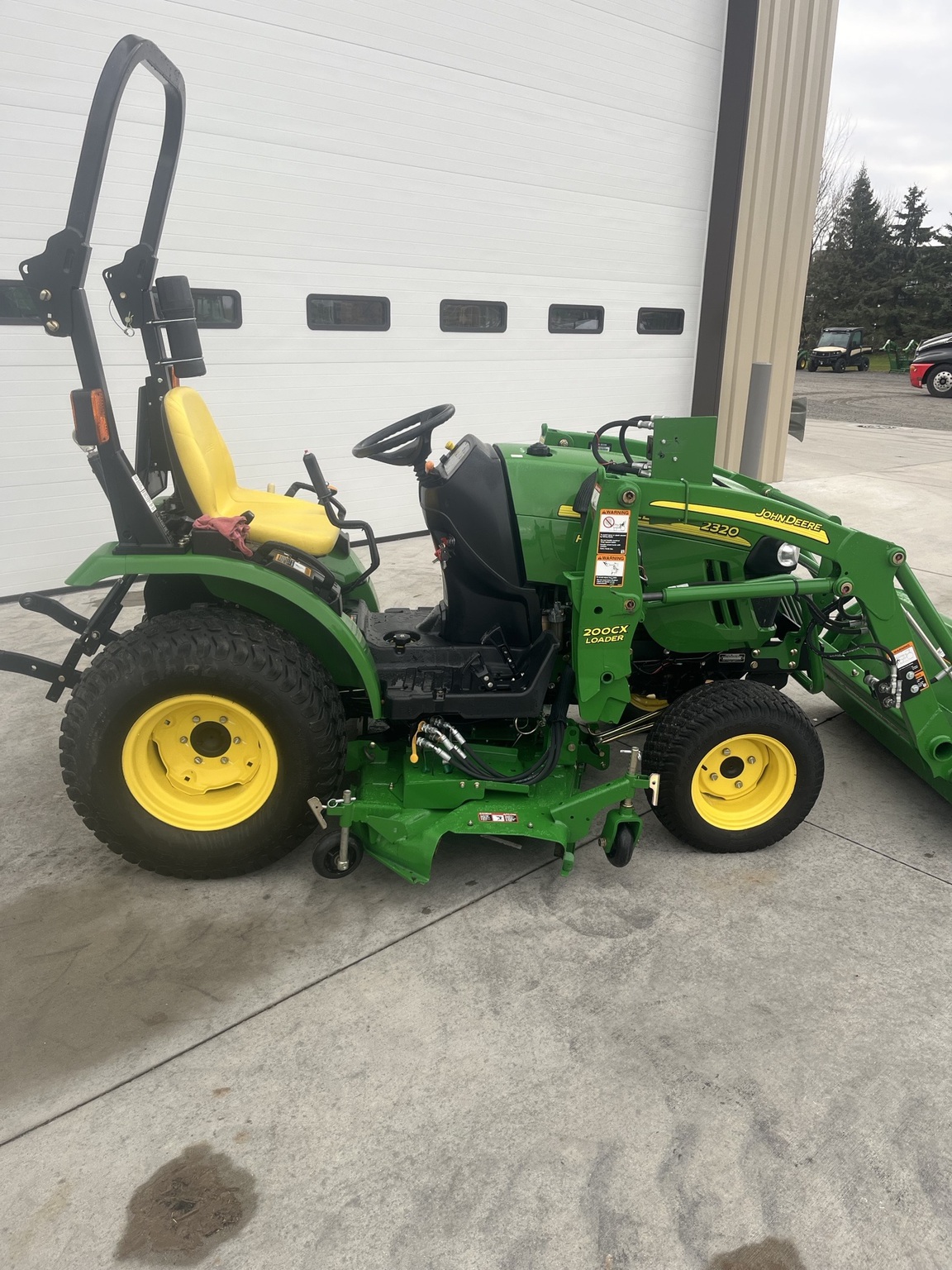 2008 John Deere 2320 Image 9