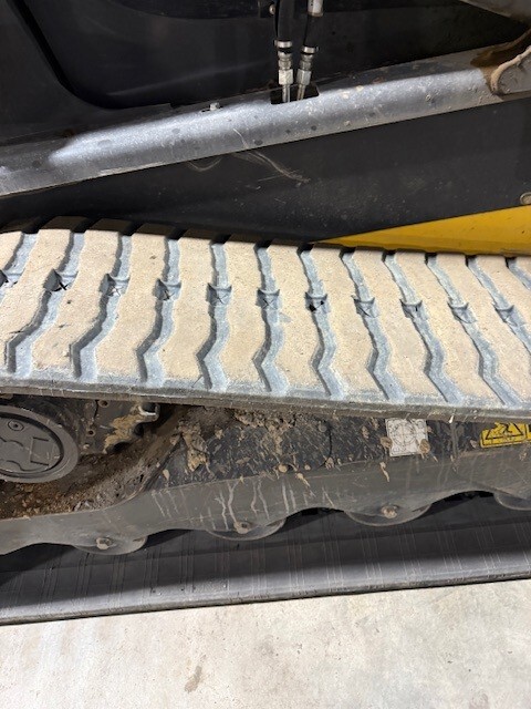 2023 New Holland C332 Image 2