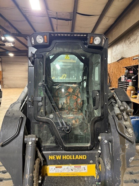2023 New Holland C332 Image 3