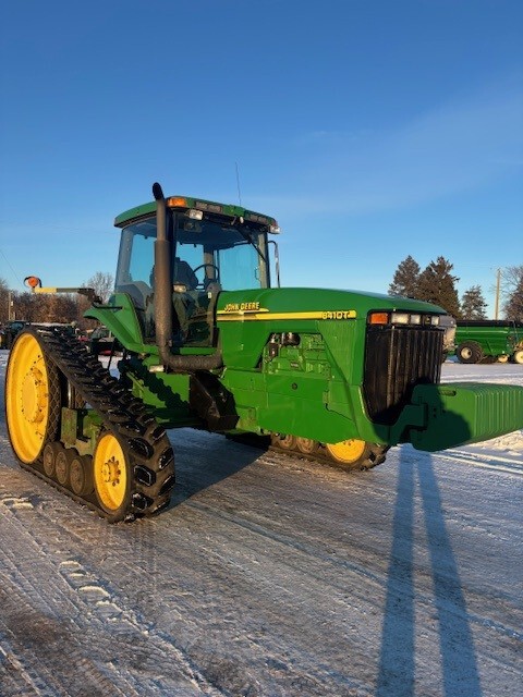2000 John Deere 8410T Image 2