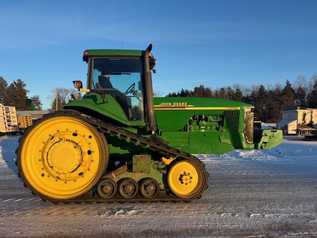 2000 John Deere 8410T Image 1