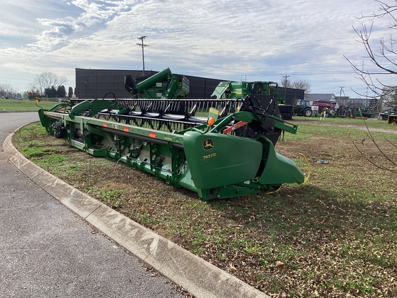 Photo of 2019 John Deere 745FD
