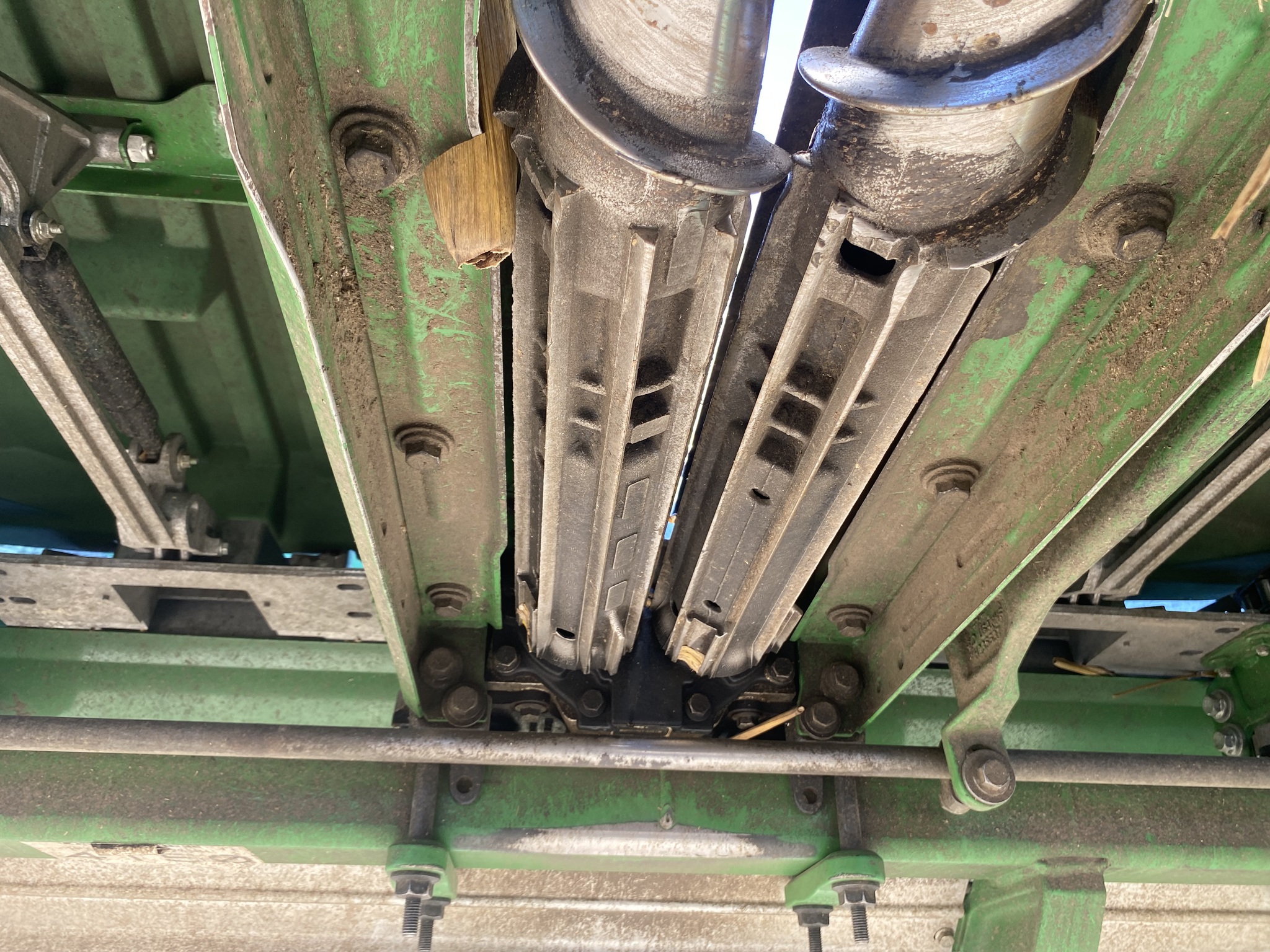 2022 John Deere C12R Image 7