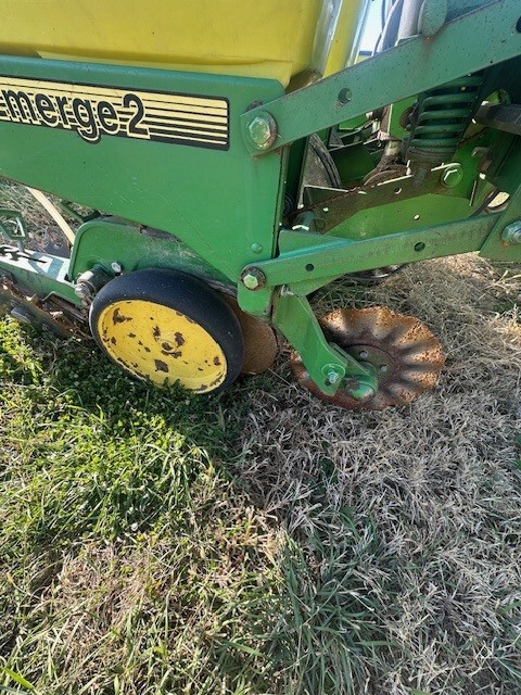  1994 John Deere 7200 at Heritage Tractor in Freeport, IL