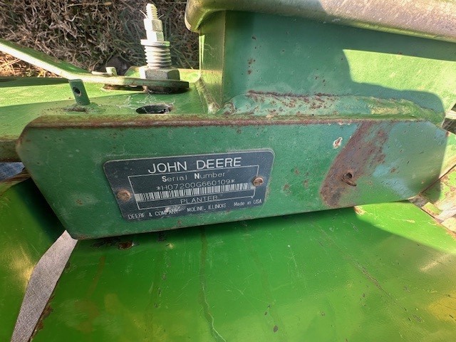  1994 John Deere 7200 at Heritage Tractor in Freeport, IL