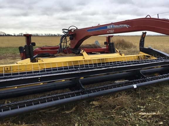 2017 New Holland H7150 - Photo3
