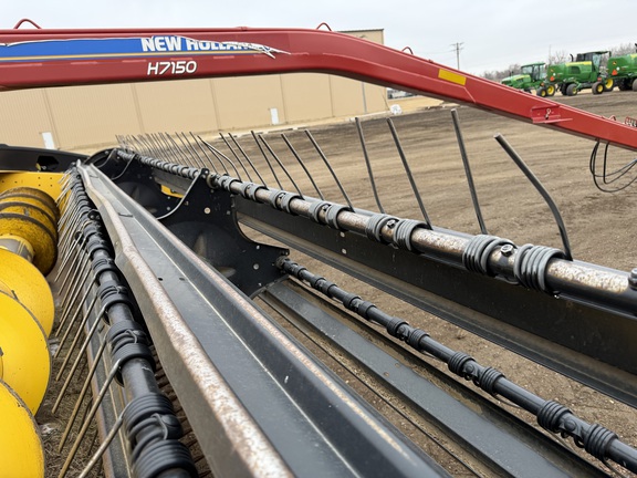 2017 New Holland H7150 - Photo22
