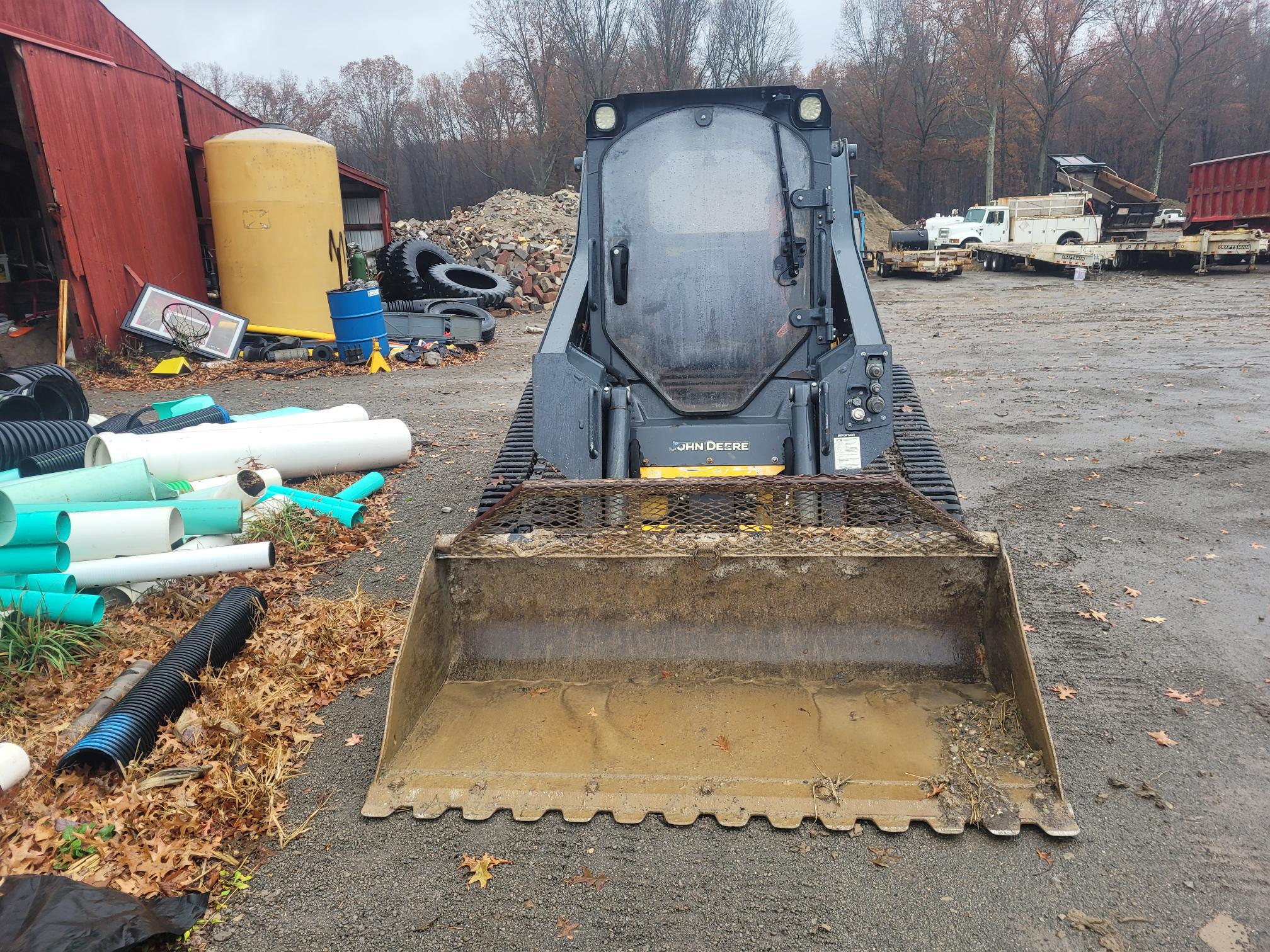 2021 John Deere 317G Image 2