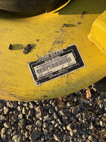 2017 John Deere X734 - Photo8