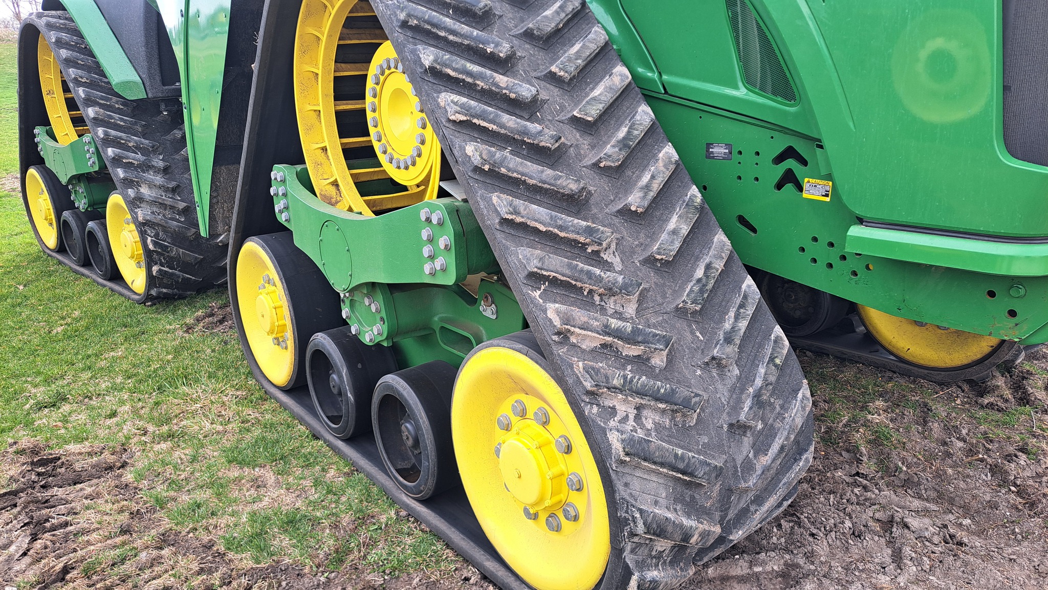  2022 John Deere 9RX 540 at Heritage Tractor in Monmouth, IL