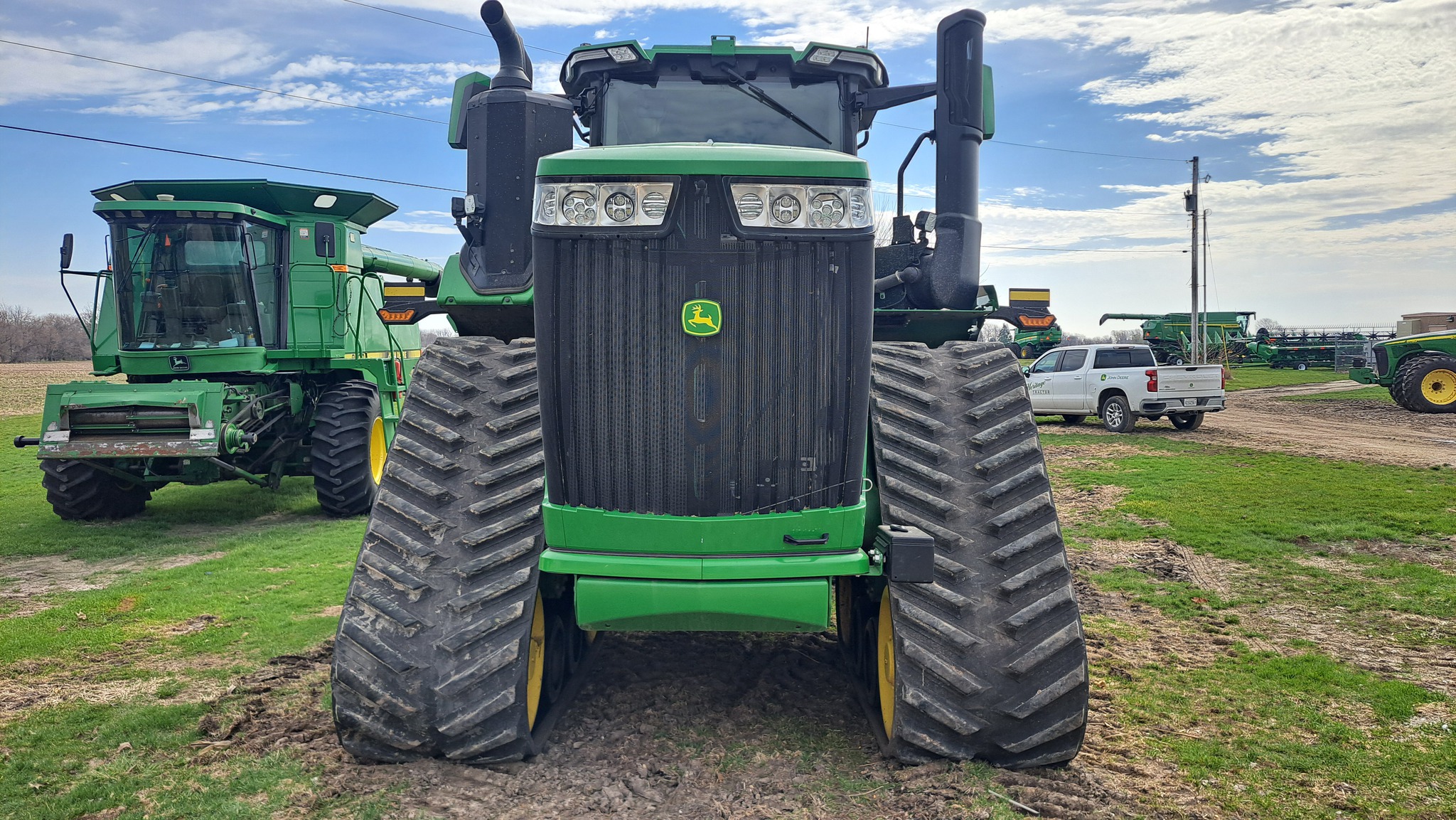  2022 John Deere 9RX 540 at Heritage Tractor in Monmouth, IL
