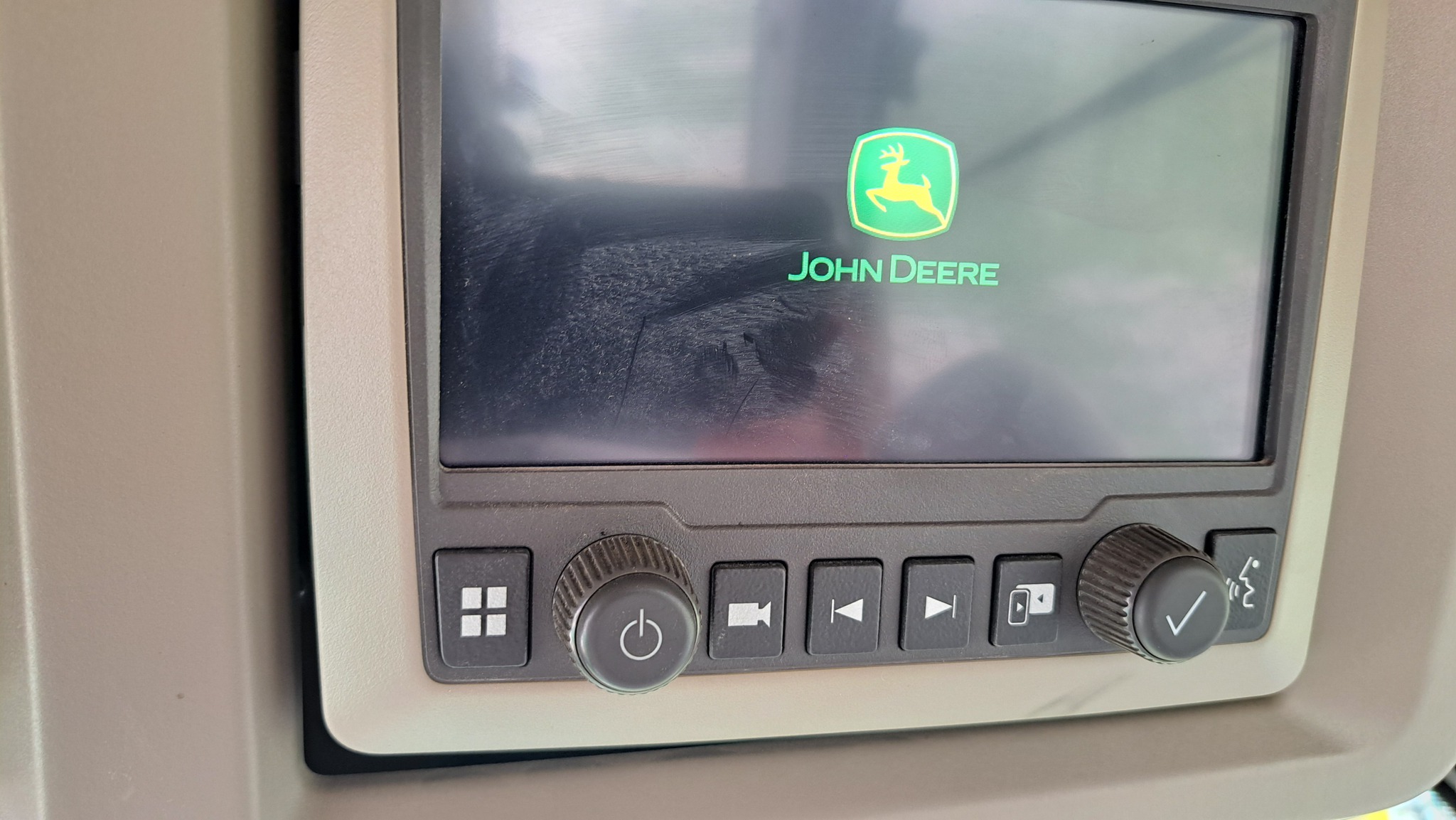  2022 John Deere 9RX 540 at Heritage Tractor in Monmouth, IL