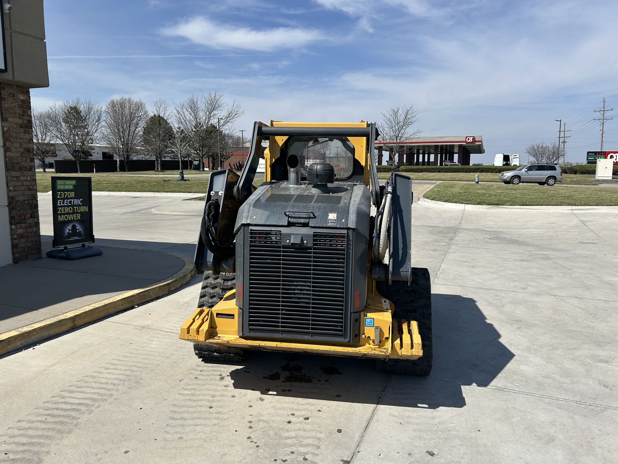  2021 John Deere 333G at Heritage Tractor in Olathe, KS