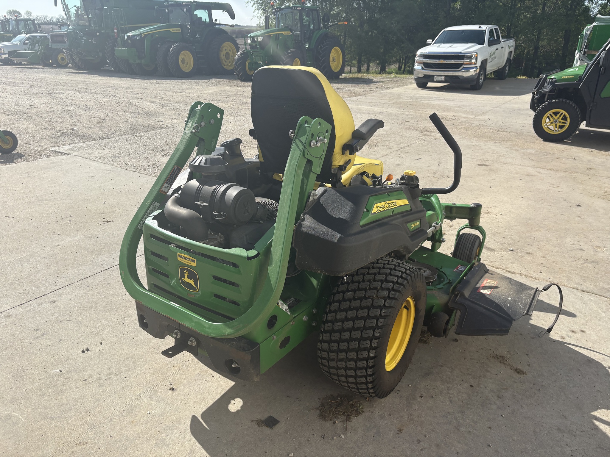  2022 John Deere Z930M at Heritage Tractor in Kewanee, IL