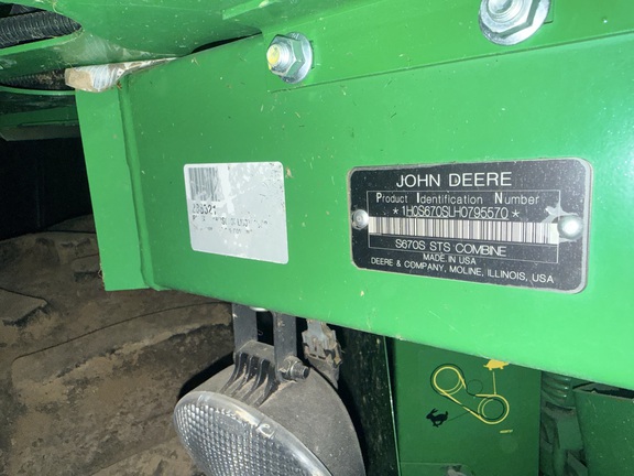 Photo of 2017 John Deere S670