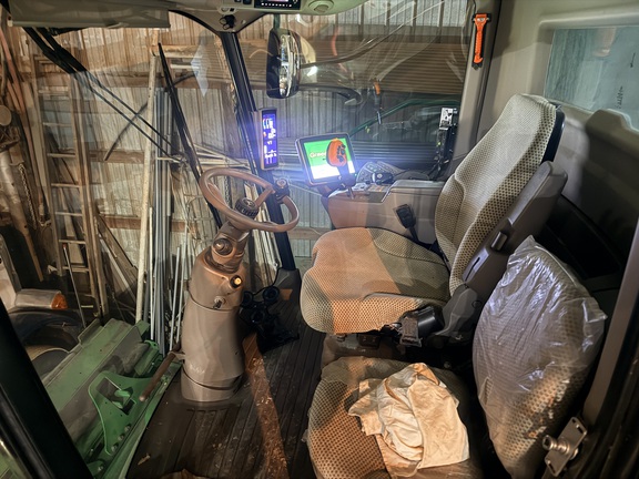 Photo of 2017 John Deere S670