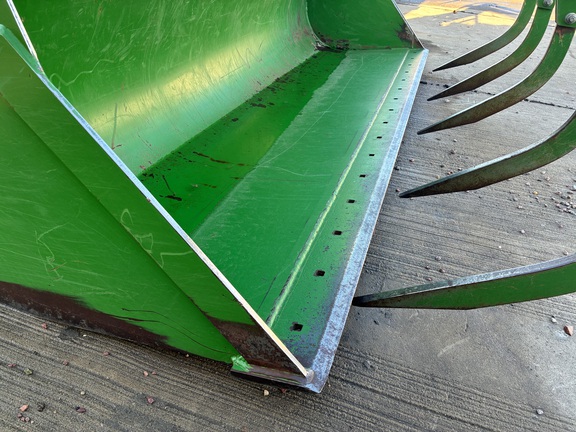 2017 John Deere 6155R (19th thumbnail)