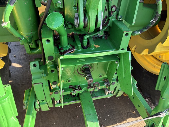 2017 John Deere 6155R (10th thumbnail)