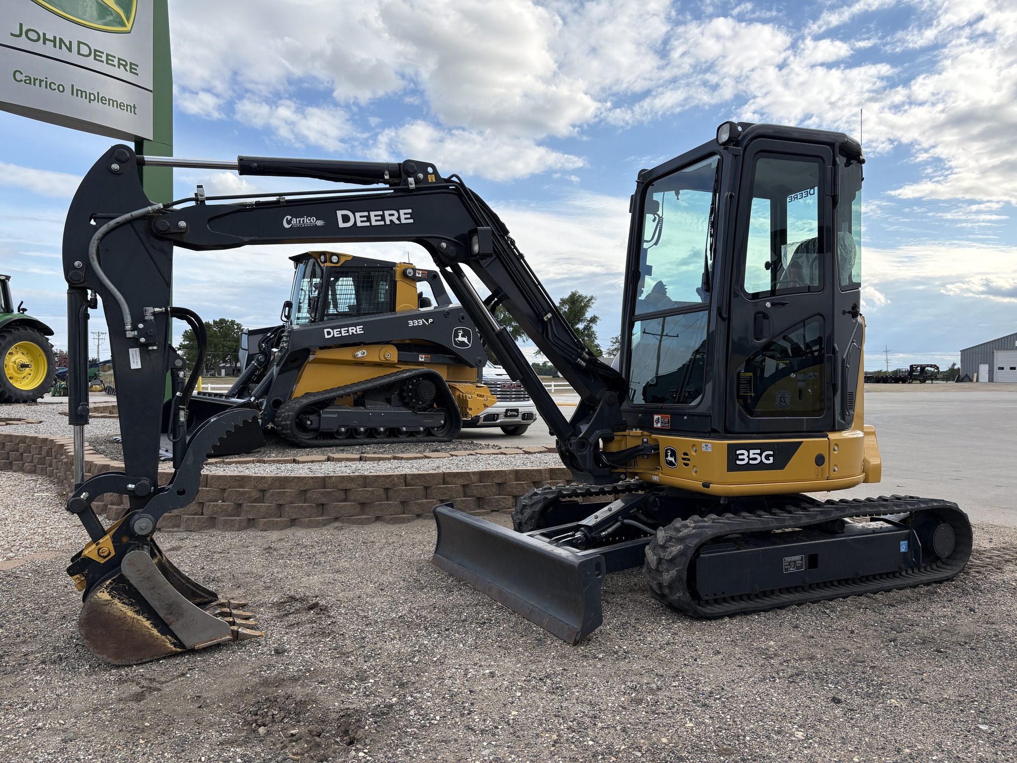 2023 John Deere 35G Image 1